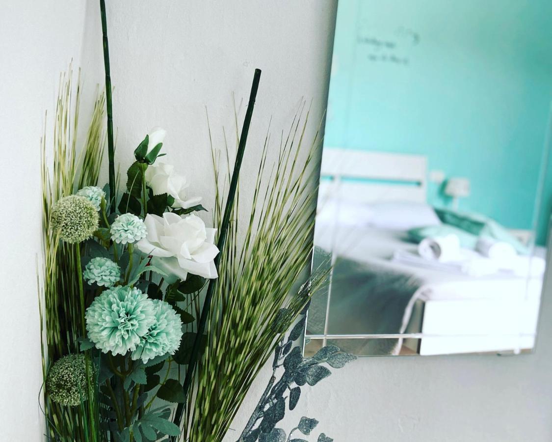 Il Nido Di Tiffany Apartman Massino Visconti Kültér fotó