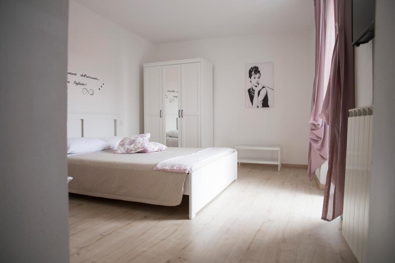 Il Nido Di Tiffany Apartman Massino Visconti Kültér fotó